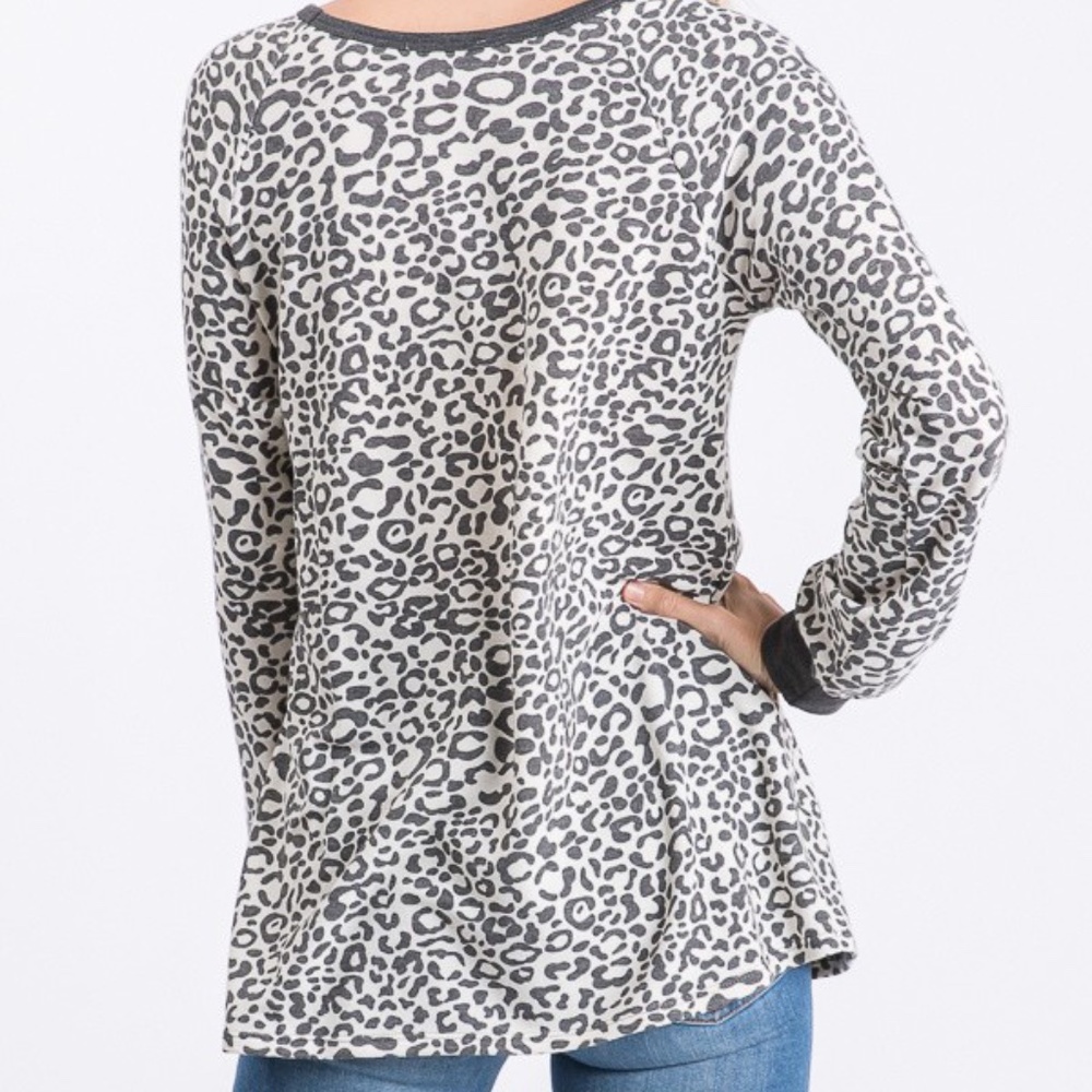 Leopard Print Top - Picture 3 of 4